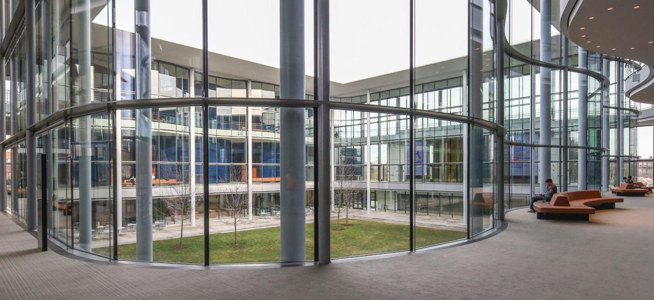 Yale University School Of Management Bar Grilles